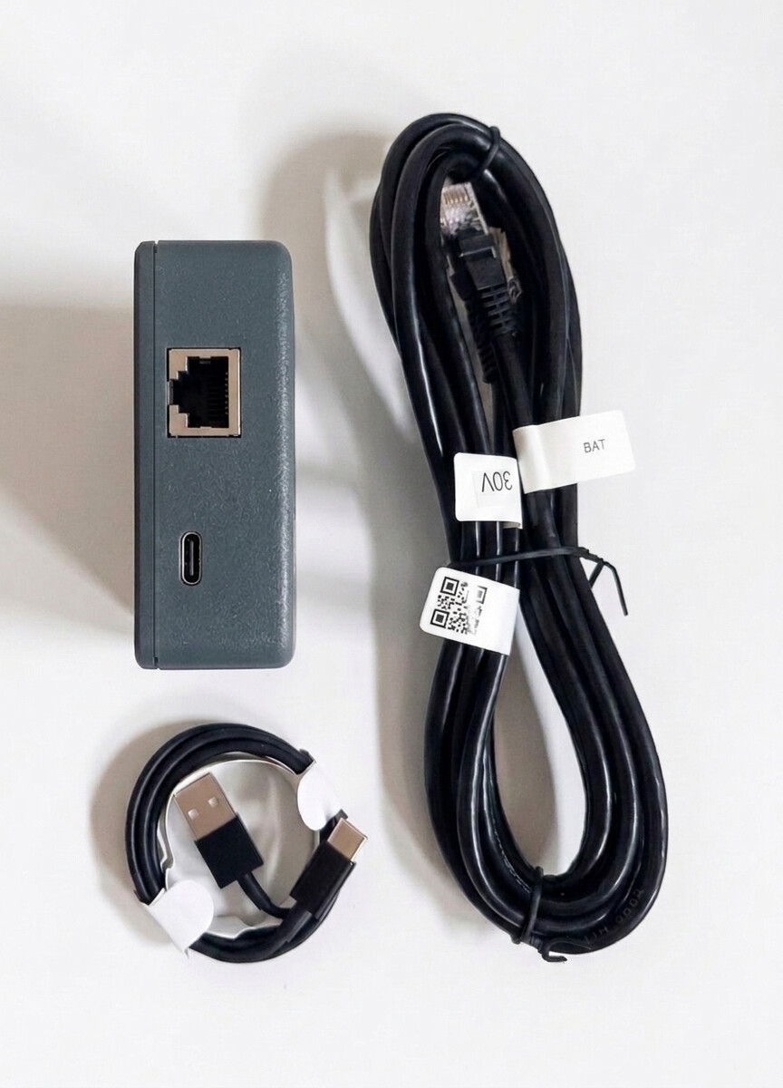 RJ45-RS485-aansluiting en USB-C-voedingsaansluiting van Felicity Monitor